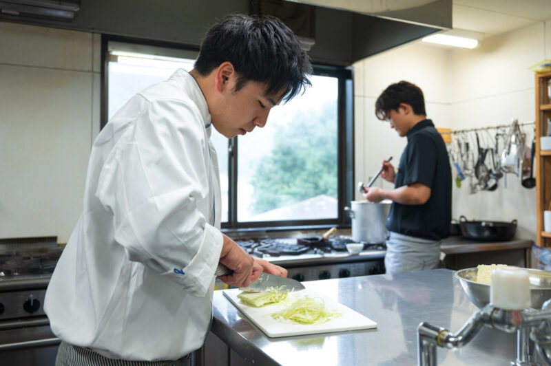 求人募集　スタッフ　写真　（旅籠屋丸一）　